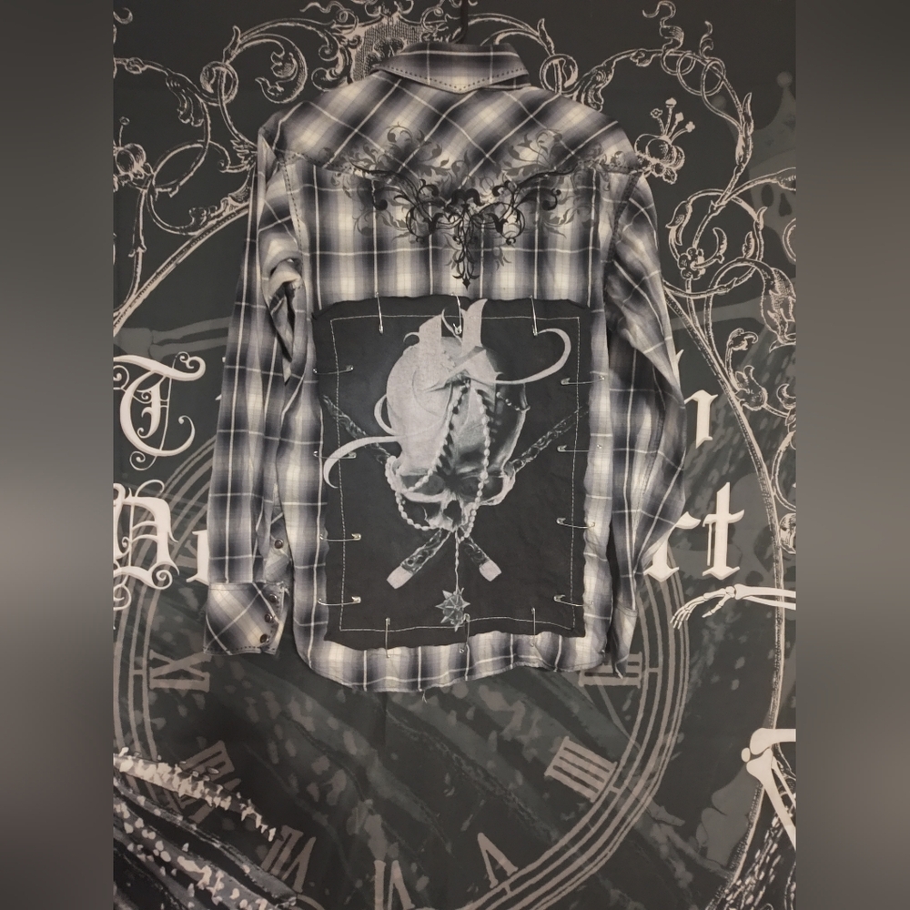 Men's Black and Gray Plaid Shirt